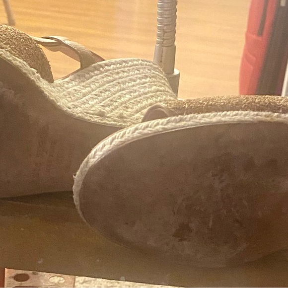 Kate Spade Beacon Gold Glitter Espadrilles Wedge Sandals Size 8.5M Great shape - Picture 11 of 12